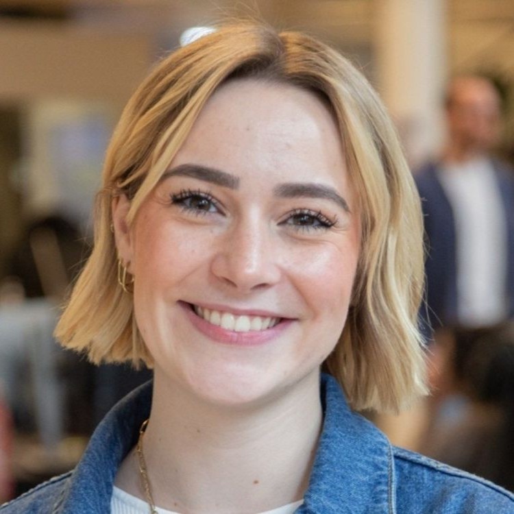 Élise Dupont